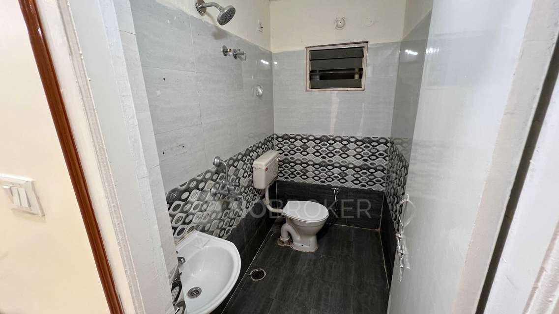 2 BHK Flat In Telugu Cine Mig For Sale  In Mig Block 1 - 10 Chitrapuri Colony