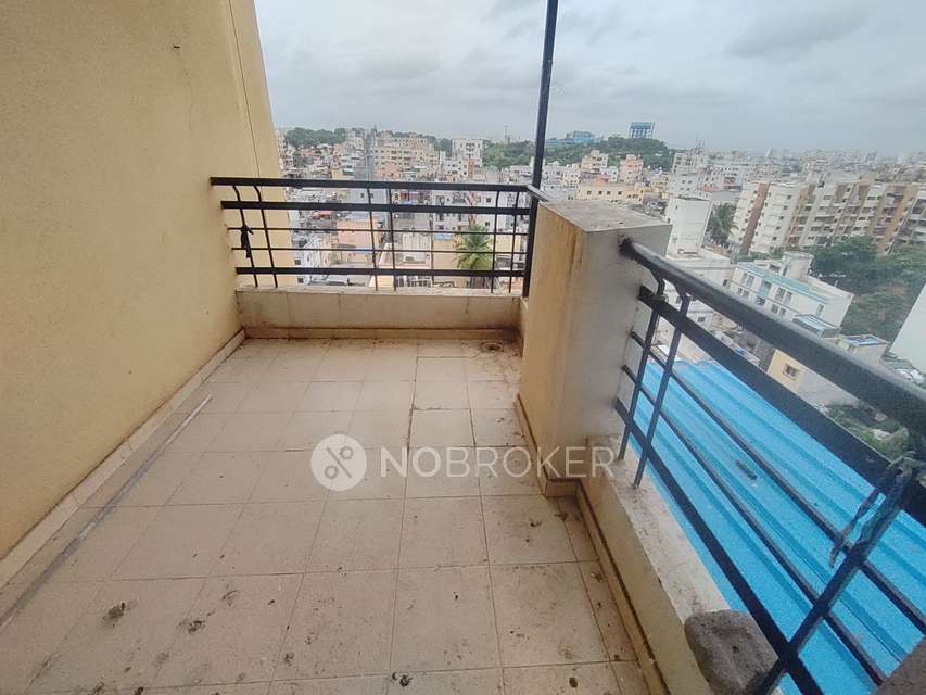 2 BHK Flat In Swapnalok for Rent  In Kalepadal