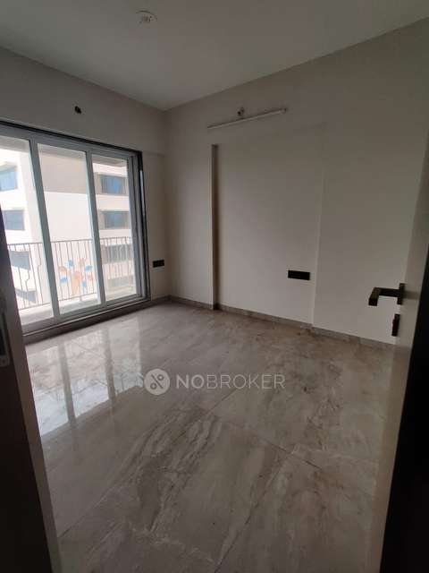 2 BHK Flat In Malad Apartment, Malad West For Sale  In Chincholi Phatak