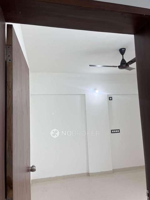 2 BHK Flat In Genesis  for Rent  In Maan