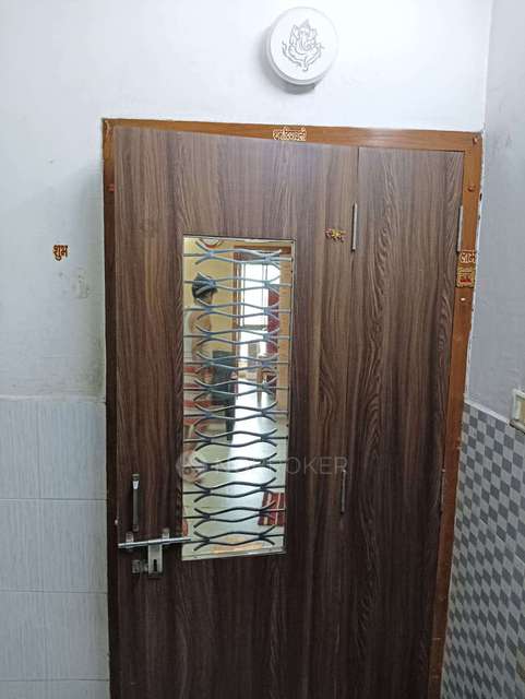 2 BHK Flat In Sriji Apartment  For Sale  In Sowcarpet