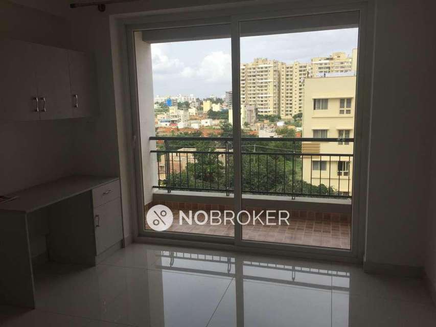 2 BHK Flat In R And S Apartment For Sale  In Thanisandra