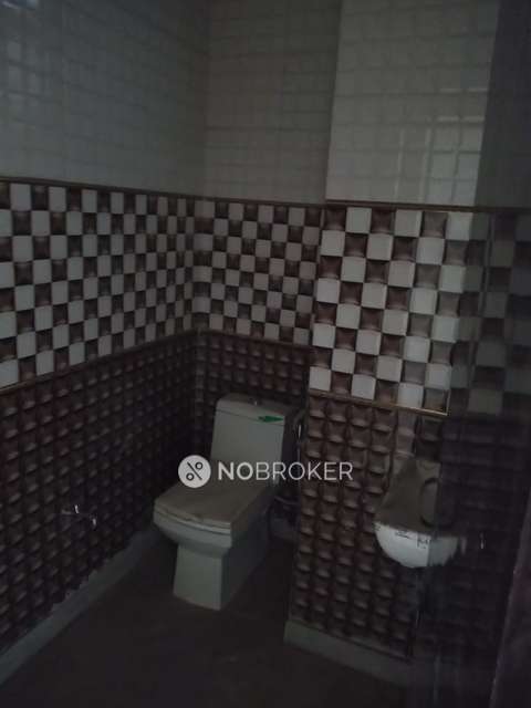 4 BHK Flat For Sale  In Mahavir Enclave