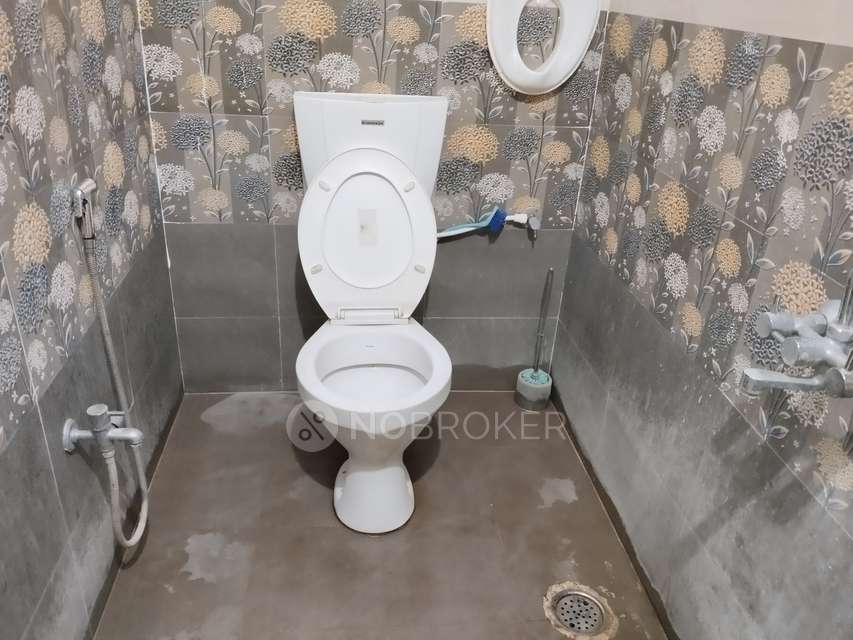 2 BHK Flat In Bhaskar Krishna Gowri Nilayam For Sale  In Medibavi,seethapalmandi