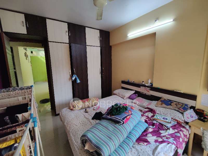 2 BHK Flat In Raj Kamal For Sale  In Kandivali West