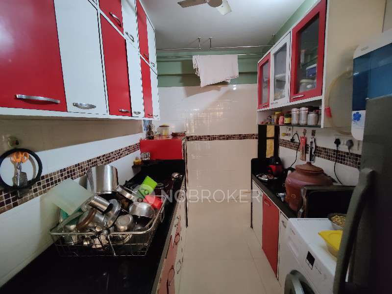 2 BHK Flat In Raj Kamal For Sale  In Kandivali West