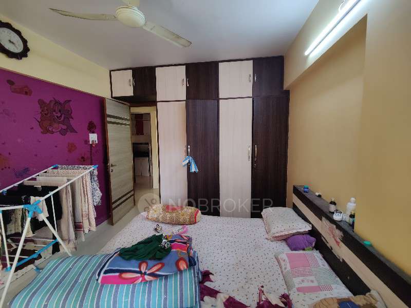 2 BHK Flat In Raj Kamal For Sale  In Kandivali West