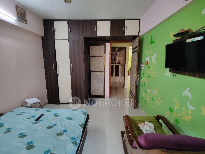 2 BHK Flat In Raj Kamal For Sale  In Kandivali West