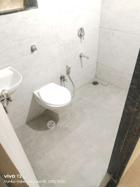 2 BHK Flat In Adityaraj Sai Prasad For Sale  In Vikhroli