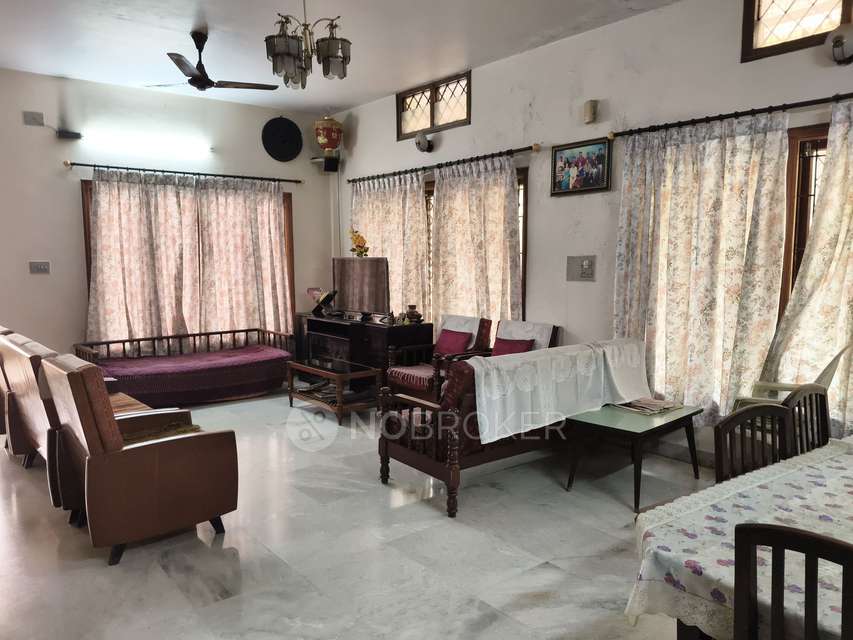 4+ BHK House For Sale  In Basaveswara Nagar 