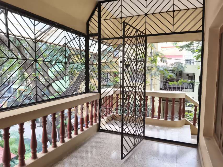 4+ BHK House For Sale  In Basaveswara Nagar 