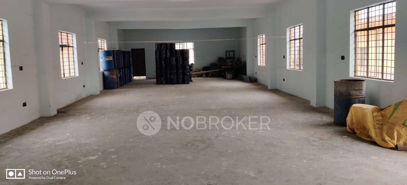 Industrial Building in Roza Yakubpur, Greater Noida for Rent 