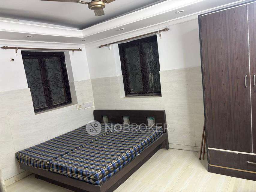 3 BHK Flat In Kailash Towers for Rent  In Sainik Farm