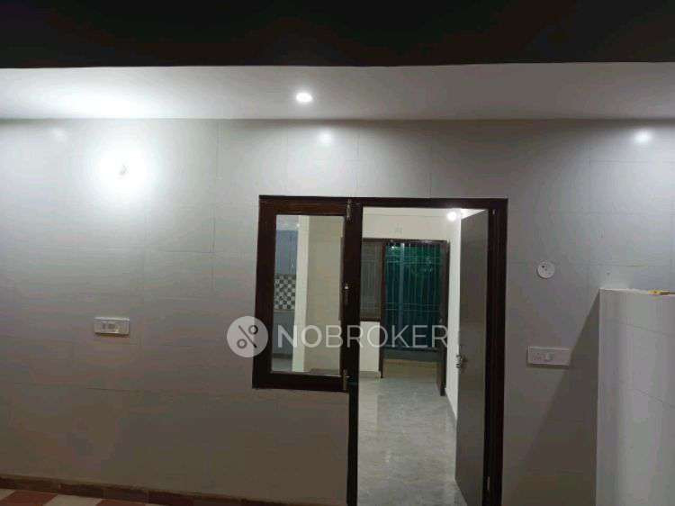 1 BHK Flat In Standalone Building  for Rent  In  Sector 48