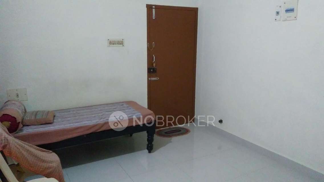 1 BHK Flat In Tnhb Lig Flat For Sale  In Sholinganallur