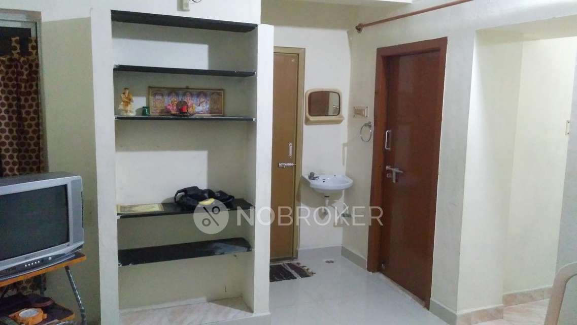 1 BHK Flat In Tnhb Lig Flat For Sale  In Sholinganallur
