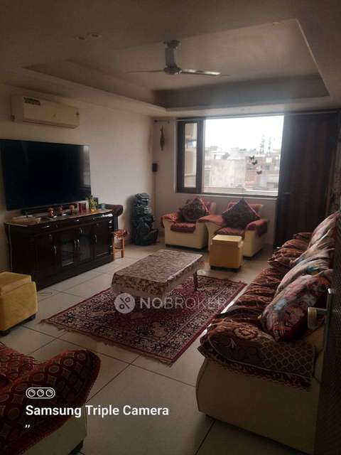 3 BHK Flat For Sale  In Gagan Vihar