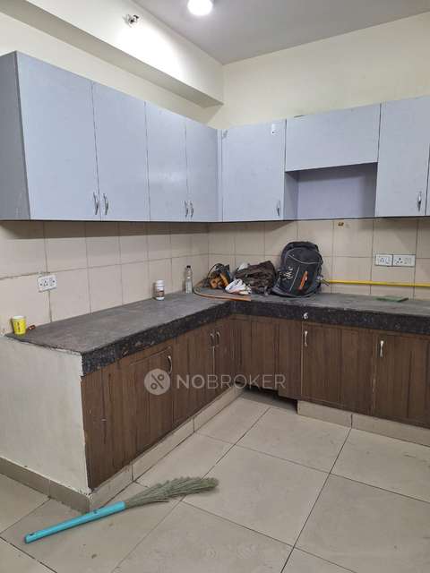 3 BHK Flat In Panchsheel Hynish for Rent  In Sector 1