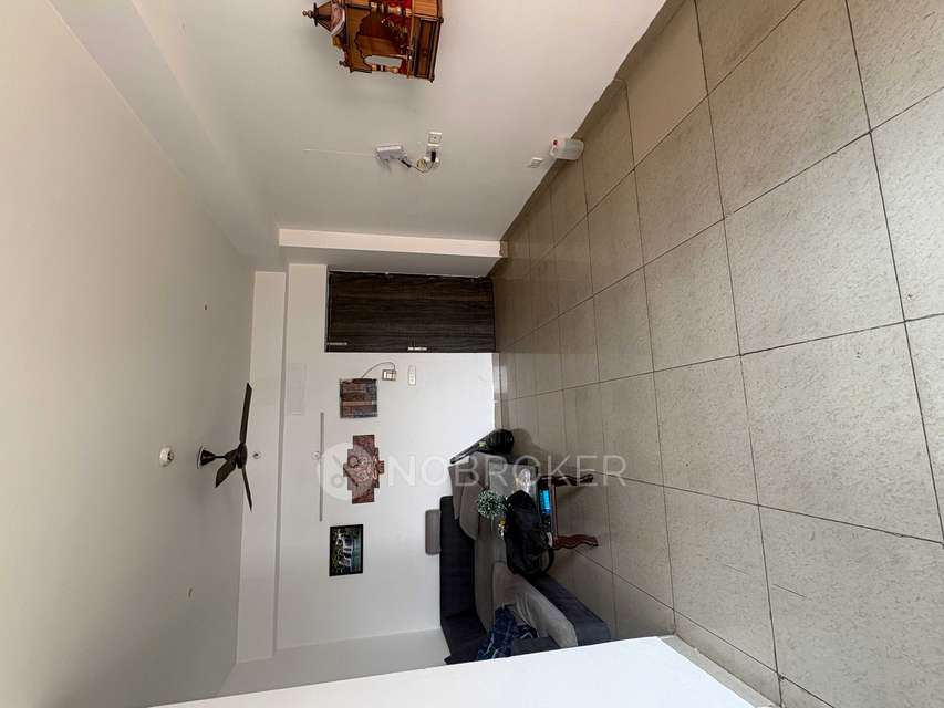 Single Room for Male In 3 BHK  In Ajnara Homes In Sector 121