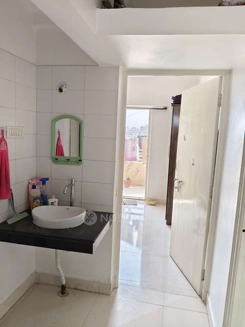 2 BHK Flat In Oxygen Valley Apartment, Hadapsar for Rent  In Hadapsar