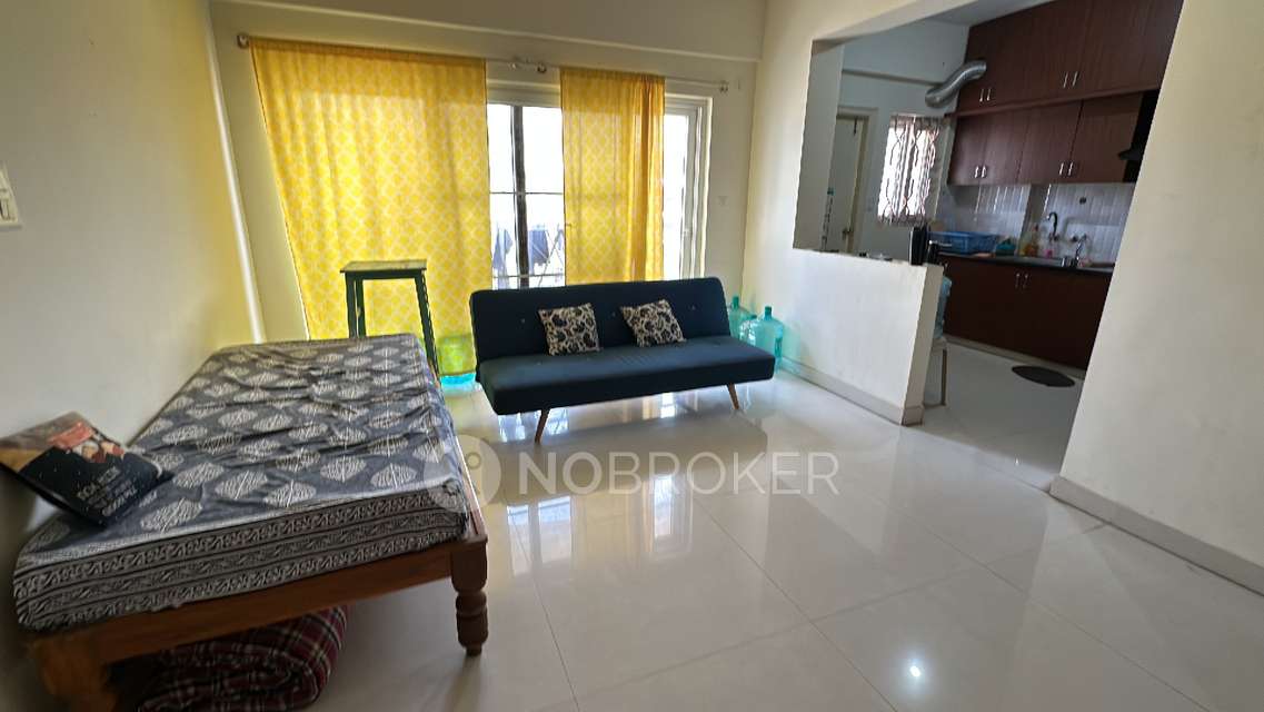Single Room for Female In 3 BHK  In Sree Casa Grande In Jpmorgan Exit Gate