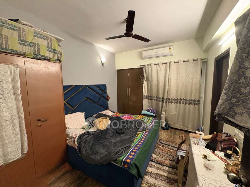 2 BHK Flat In Ska Greenarch For Sale  In Sector 16b