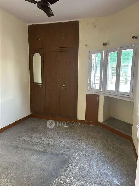 2 BHK Flat In Parijat Apartment West Enclave for Rent  In Pitampura