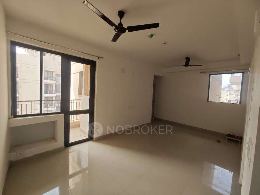 2 BHK Flat In Rg Luxury Homes for Rent  In  Noida Extension, Greater Noida