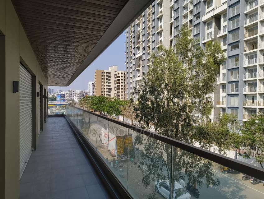 Shop in Peninsula Centre, Pune for Rent 