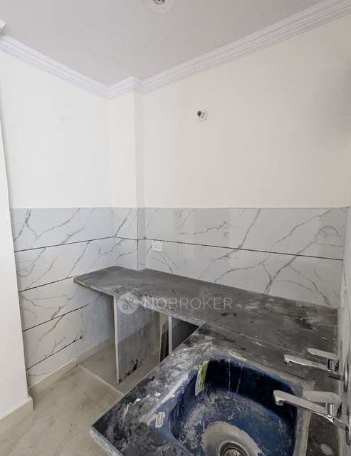 1 BHK House for Rent  In Sector 7b, Rohini
