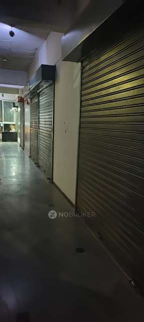 Shop in  Shahpur Bamheta, Ghaziabad for Rent 
