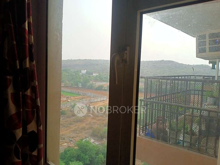 2 BHK Flat In Hcbs Sports Ville For Sale  In Sector 2 