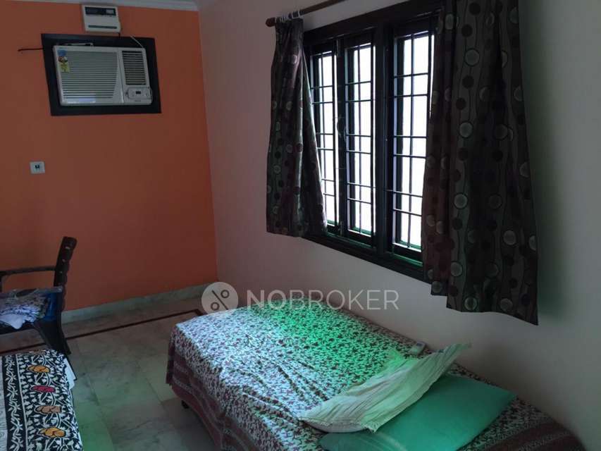 PG for Boys in Shadipur Metro Station