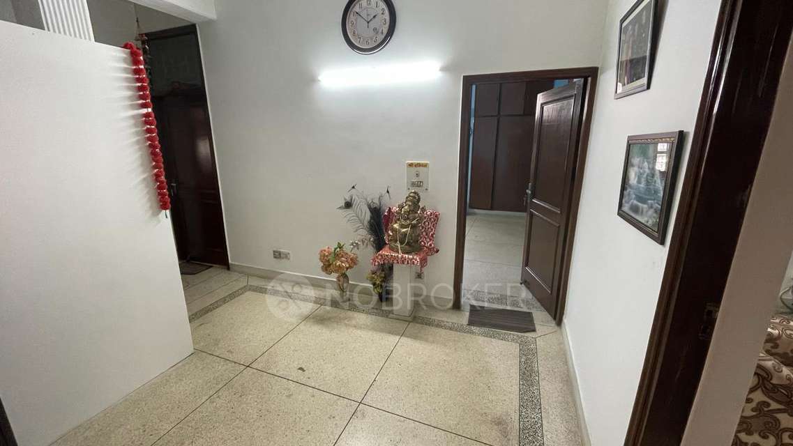 3 BHK Flat for Rent  In Saket