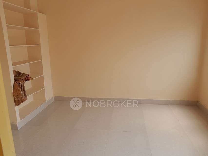 2 BHK Flat In Gandham Plaza For Sale  In New Bowenpally