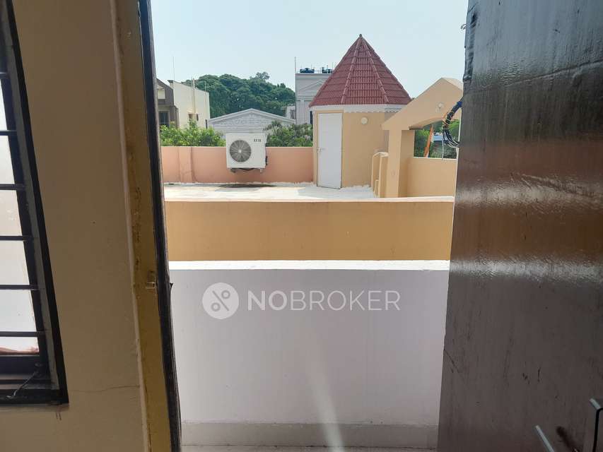 2 BHK Flat In Gandham Plaza For Sale  In New Bowenpally