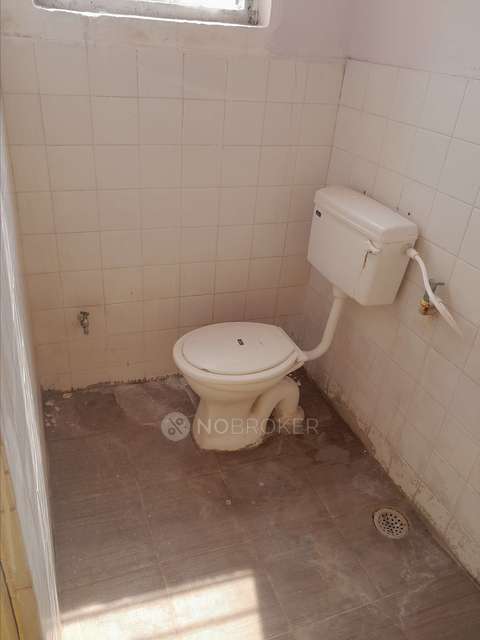 2 BHK Flat In Gandham Plaza For Sale  In New Bowenpally