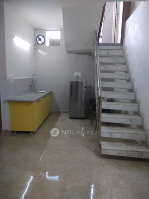 1 RK Flat for Rent  In Sector 43