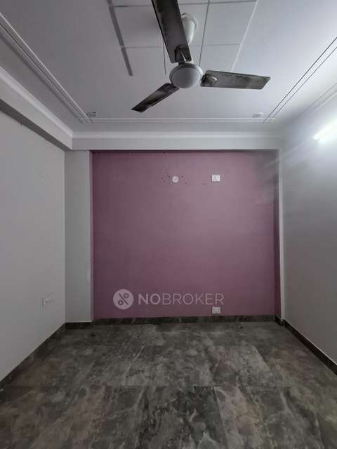 3 BHK Flat In Standalone Building  For Sale  In Janakpuri