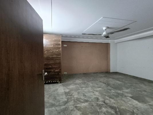 3 BHK Flat In Standalone Building  For Sale  In Janakpuri