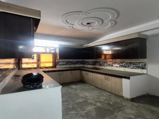 3 BHK Flat In Standalone Building  For Sale  In Janakpuri