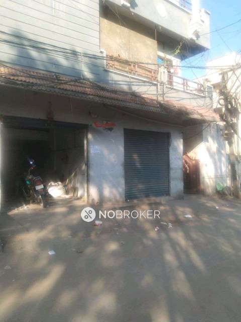 2 BHK Flat In Standalone Building  for Rent  In Moosapet