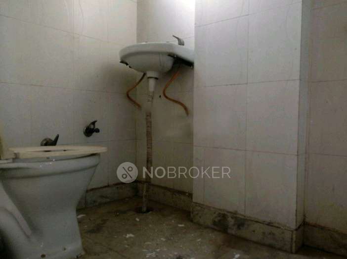 3 BHK Flat In Standalone Building  For Sale  In Uttam Nagar