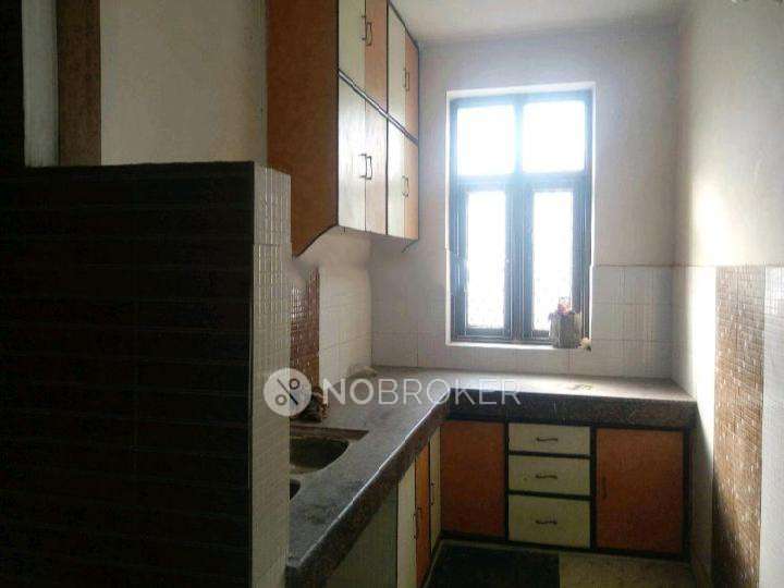 3 BHK Flat In Standalone Building  For Sale  In Uttam Nagar