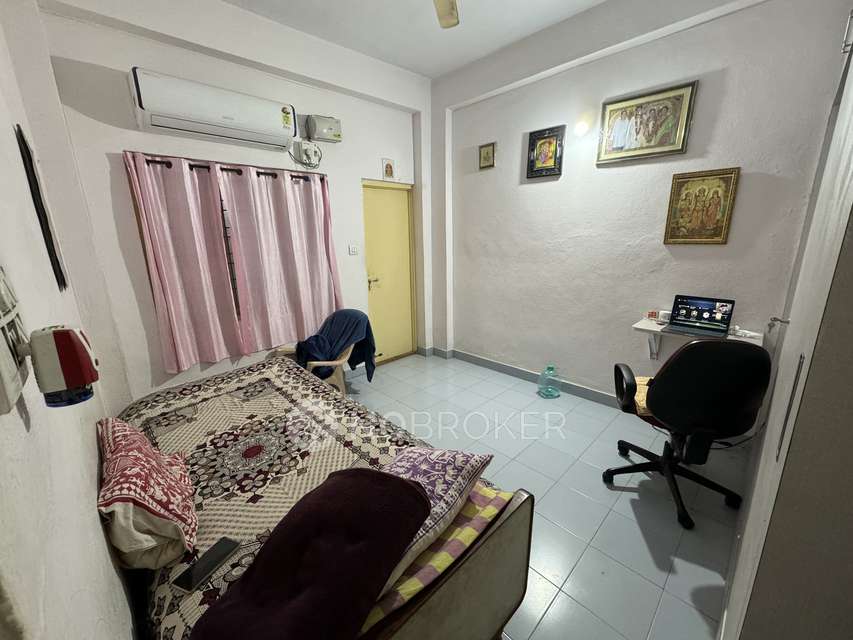 2 BHK Flat In Pbr Estates For Sale  In New Nallakunta