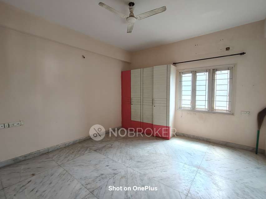2 BHK Flat In Venkatadri Towers Pragathi Nagar For Sale  In Pragathi Nagar