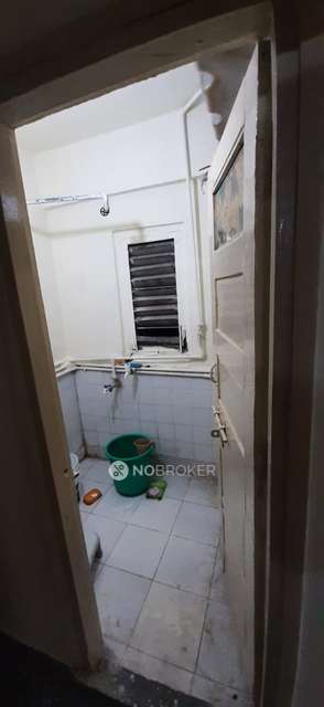 Shared Room for Male In 2 BHK  In Girichaya Apartment In Gokhalenagar - Vetal Hill Rd