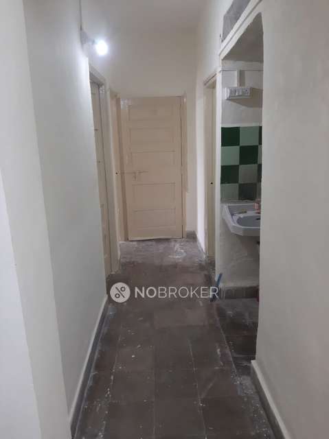 Shared Room for Male In 2 BHK  In Girichaya Apartment In Gokhalenagar - Vetal Hill Rd