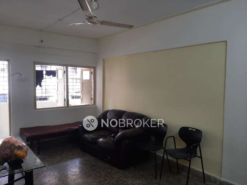 Shared Room for Male In 2 BHK  In Girichaya Apartment In Gokhalenagar - Vetal Hill Rd
