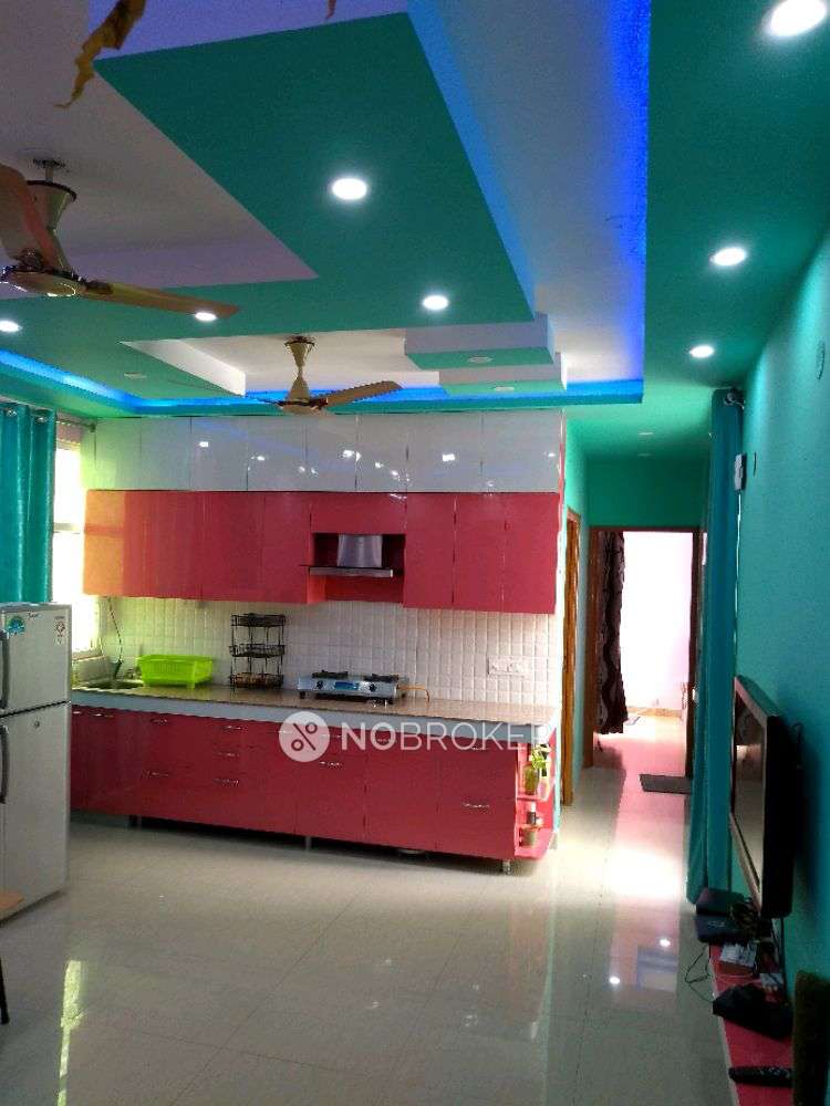 Tulip Lemon Sector69 Rent WITHOUT BROKERAGE Fully furnished 2 BHK